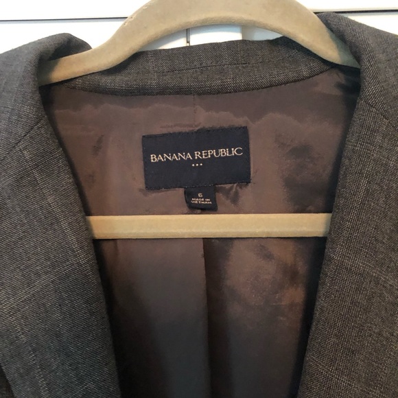 Banana Republic - Gray Blazer - 6 - Picture 2 of 4